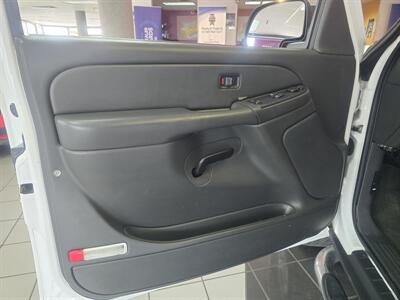 2006 GMC Sierra 1500 SLE1 4dr Extended Cab 4X4 - Photo 6 - Hamilton, OH 45015