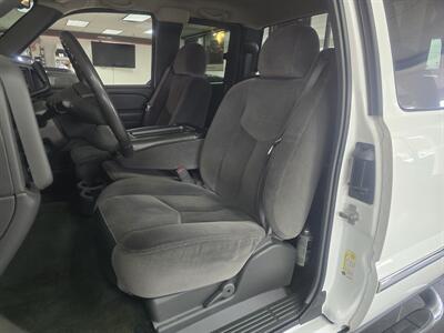 2006 GMC Sierra 1500 SLE1 4dr Extended Cab 4X4 - Photo 8 - Hamilton, OH 45015