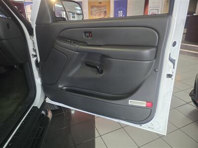 2006 GMC Sierra 1500 SLE1 4dr Extended Cab 4X4 - Photo 10 - Hamilton, OH 45015