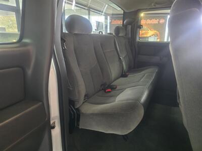 2006 GMC Sierra 1500 SLE1 4dr Extended Cab 4X4 - Photo 14 - Hamilton, OH 45015