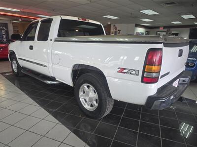 2006 GMC Sierra 1500 SLE1 4dr Extended Cab 4X4 - Photo 5 - Hamilton, OH 45015