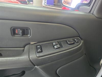 2006 GMC Sierra 1500 SLE1 4dr Extended Cab 4X4 - Photo 16 - Hamilton, OH 45015