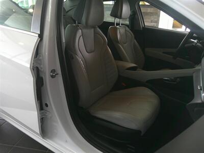 2025 Hyundai ELANTRA Limited 4DR SEDAN - Photo 14 - Hamilton, OH 45015