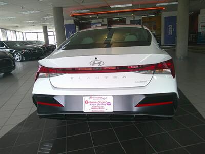 2025 Hyundai ELANTRA Limited 4DR SEDAN - Photo 5 - Hamilton, OH 45015