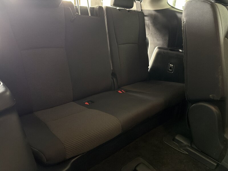 2025 Toyota Highlander LE - Photo 22 - Hamilton, OH 45015