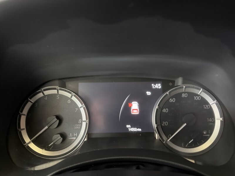 2025 Toyota Highlander LE - Photo 10 - Hamilton, OH 45015