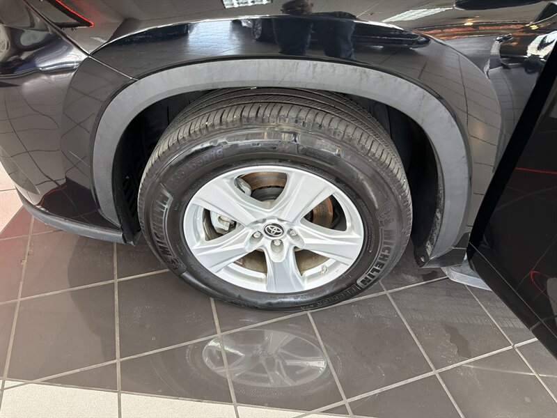 2025 Toyota Highlander LE - Photo 32 - Hamilton, OH 45015