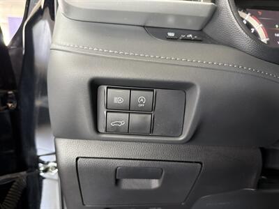 2025 Toyota Highlander LE - Photo 16 - Hamilton, OH 45015