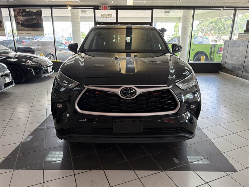 2025 Toyota Highlander LE - Photo 3 - Hamilton, OH 45015