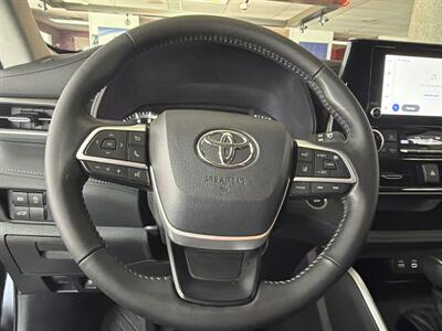 2025 Toyota Highlander LE - Photo 12 - Hamilton, OH 45015