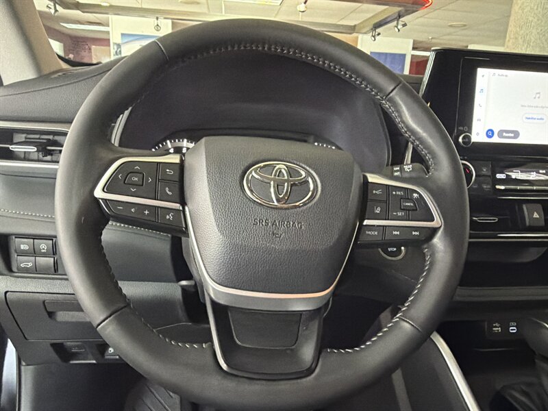2025 Toyota Highlander LE - Photo 12 - Hamilton, OH 45015