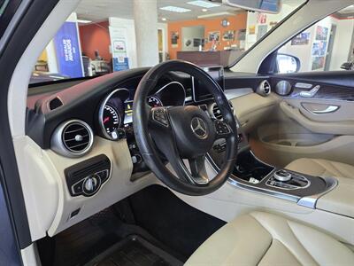 2019 Mercedes-Benz GLC 300 4MATIC 4DR SUV AWD   - Photo 8 - Hamilton, OH 45015