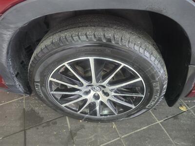 2017 Toyota Highlander XLE 4DR SUV AWD   - Photo 36 - Hamilton, OH 45015