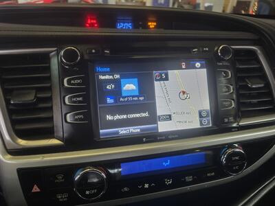 2017 Toyota Highlander XLE 4DR SUV AWD   - Photo 24 - Hamilton, OH 45015