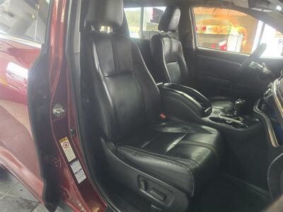 2017 Toyota Highlander XLE 4DR SUV AWD   - Photo 15 - Hamilton, OH 45015