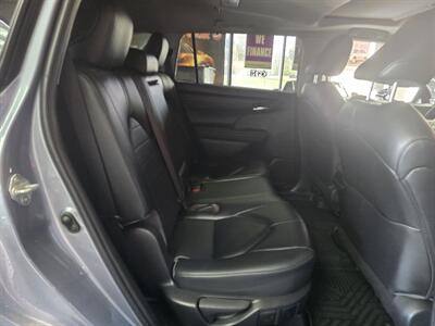 2023 Toyota Highlander XLE 4DR SUV - Photo 20 - Hamilton, OH 45015