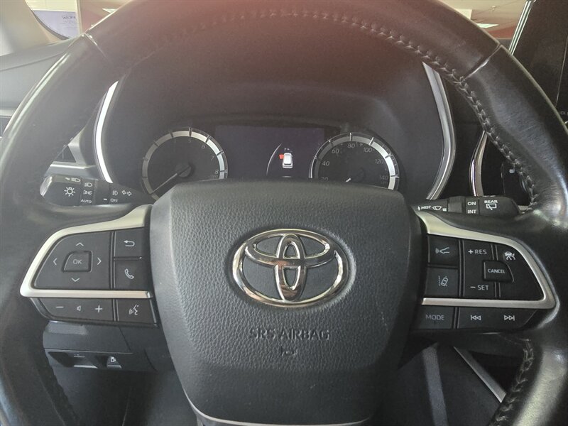 2023 Toyota Highlander XLE 4DR SUV - Photo 27 - Hamilton, OH 45015