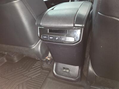 2023 Toyota Highlander XLE 4DR SUV - Photo 21 - Hamilton, OH 45015