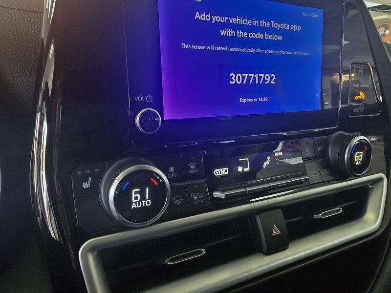 2023 Toyota Highlander XLE 4DR SUV - Photo 35 - Hamilton, OH 45015