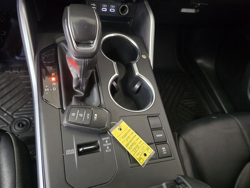2023 Toyota Highlander XLE 4DR SUV - Photo 32 - Hamilton, OH 45015