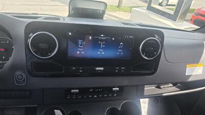 2025 Mercedes-Benz Sprinter 2500   - Photo 15 - Hamilton, OH 45015