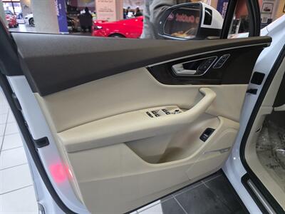 2017 Audi Q7 3.0T quattro Premium Plus SUV AWD - Photo 9 - Hamilton, OH 45015