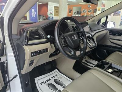 2023 Honda Odyssey Touring 4DR MINI-VAN   - Photo 8 - Hamilton, OH 45015