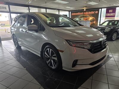2023 Honda Odyssey Touring 4DR MINI-VAN   - Photo 3 - Hamilton, OH 45015