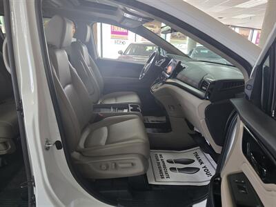 2023 Honda Odyssey Touring 4DR MINI-VAN   - Photo 13 - Hamilton, OH 45015