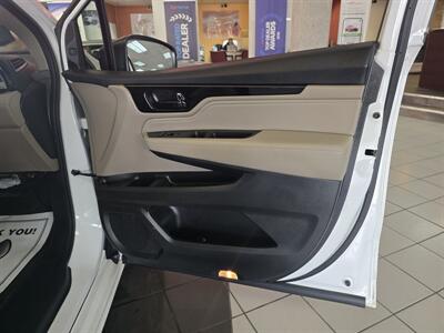 2023 Honda Odyssey Touring 4DR MINI-VAN   - Photo 12 - Hamilton, OH 45015
