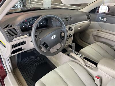 2008 Hyundai SONATA GL   - Photo 11 - Hamilton, OH 45015