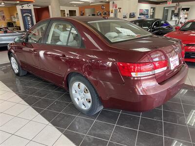 2008 Hyundai SONATA GL   - Photo 8 - Hamilton, OH 45015