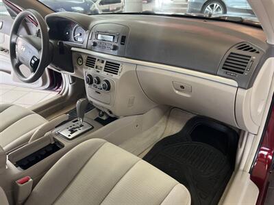 2008 Hyundai SONATA GL   - Photo 24 - Hamilton, OH 45015