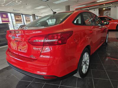 2015 Ford Focus SE 4DR SEDAN   - Photo 4 - Hamilton, OH 45015