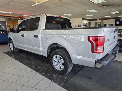 2016 Ford F-150 XLT SUPER CREW - Photo 6 - Hamilton, OH 45015