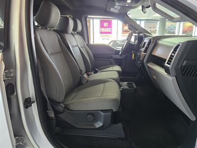 2016 Ford F-150 XLT SUPER CREW - Photo 14 - Hamilton, OH 45015