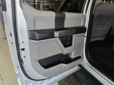 2016 Ford F-150 XLT SUPER CREW - Photo 10 - Hamilton, OH 45015