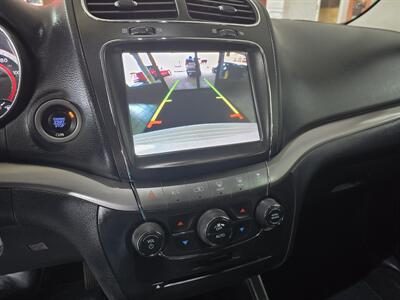 2017 Dodge Journey Crossroad   - Photo 22 - Hamilton, OH 45015