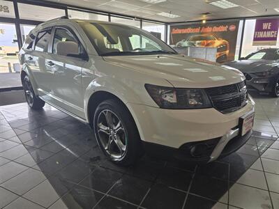 2017 Dodge Journey Crossroad   - Photo 3 - Hamilton, OH 45015