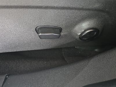 2017 Dodge Journey Crossroad   - Photo 18 - Hamilton, OH 45015