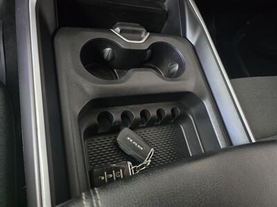 2022 RAM 1500 Big Horn   - Photo 21 - Hamilton, OH 45015