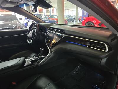 2018 Toyota Camry XLE V6 4DR SEDAN   - Photo 14 - Hamilton, OH 45015