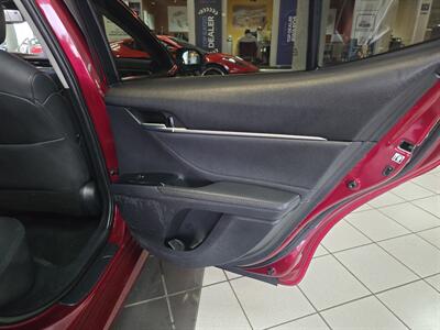 2018 Toyota Camry XLE V6 4DR SEDAN   - Photo 16 - Hamilton, OH 45015