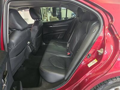 2018 Toyota Camry XLE V6 4DR SEDAN   - Photo 12 - Hamilton, OH 45015