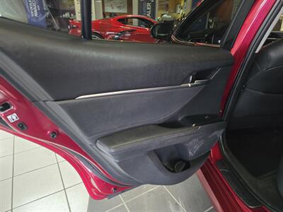 2018 Toyota Camry XLE V6 4DR SEDAN   - Photo 11 - Hamilton, OH 45015