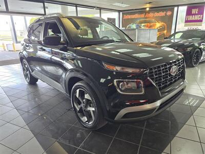 2023 Hyundai VENUE SEL   - Photo 3 - Hamilton, OH 45015