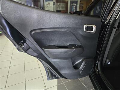2023 Hyundai VENUE SEL   - Photo 10 - Hamilton, OH 45015