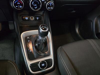 2023 Hyundai VENUE SEL   - Photo 22 - Hamilton, OH 45015