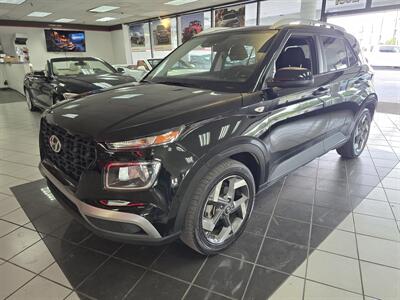 2023 Hyundai VENUE SEL   - Photo 1 - Hamilton, OH 45015
