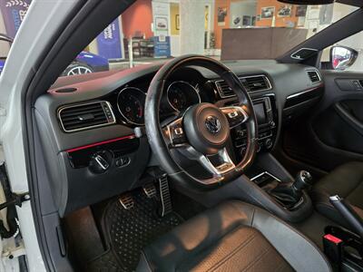 2017 Volkswagen Jetta 2.0T GLI 4DR SEDAN/MANUAL - Photo 8 - Hamilton, OH 45015